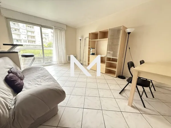 HYPER CENTRE - T2 MEUBLE AVEC BALCON