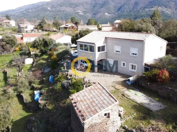 Annonce Immobilière Prestige : Maison d'Exception de 2009 av