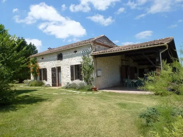 Propriété équestre de 4 chambres avec piscine et vue sur la campagne
