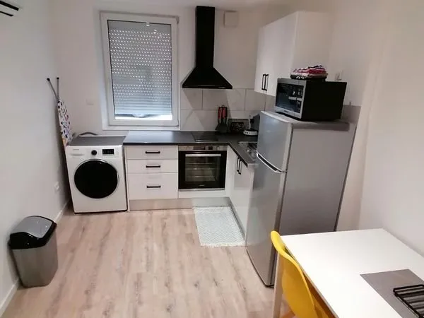 Studio meublé yutz hyper centre