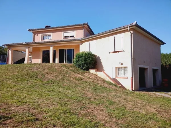 A VENDRE -MAISON INDIVIDUELLE - SAINT AMANS SOULT 81240