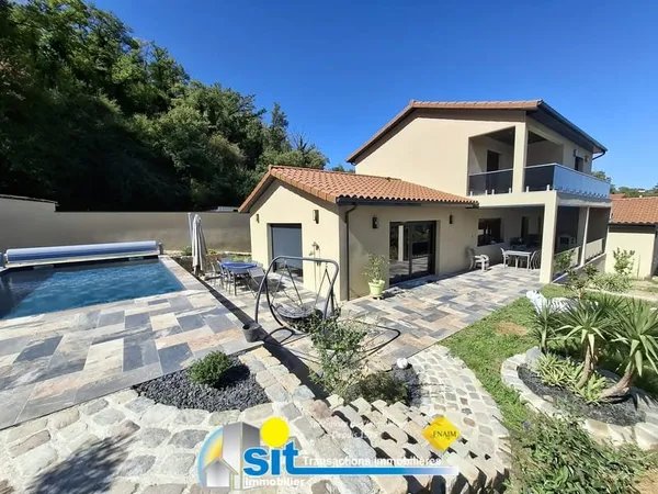 VILLA 7 Pièces avec piscine