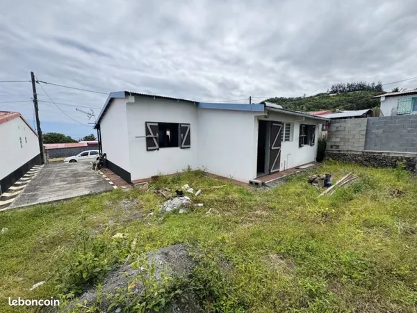 Propriété 73 m² Saint-Joseph