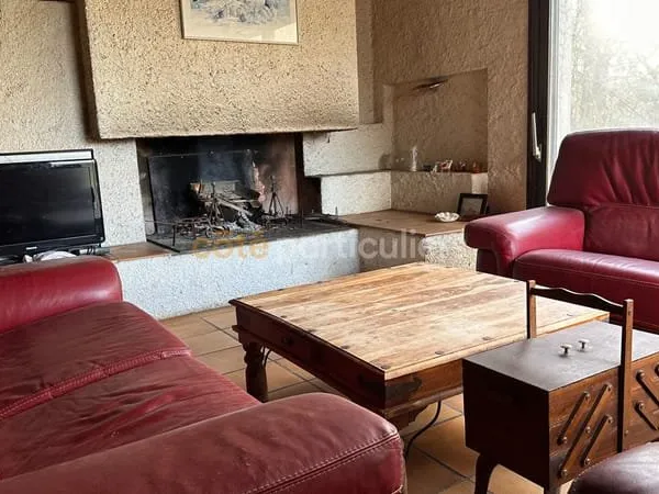 Maison (130m²) + local commercial (300 m²) proche de Montauban