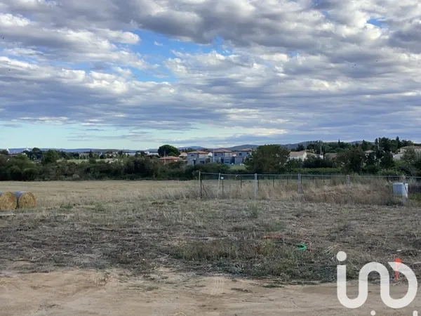 Terrain 588 m²