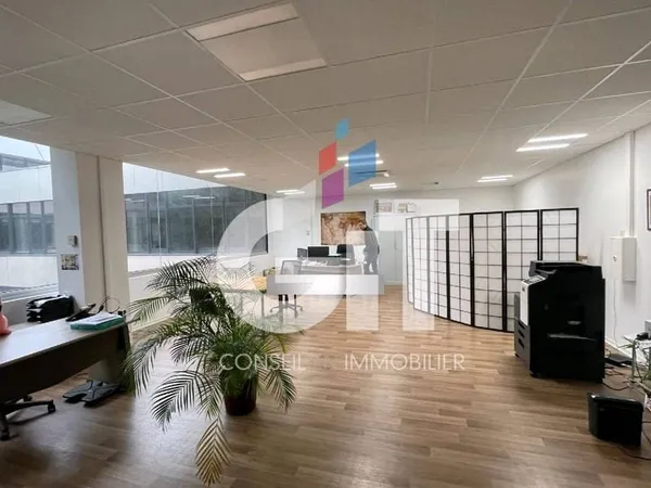 Bureaux 108 m²