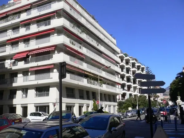Parking 12 m²
