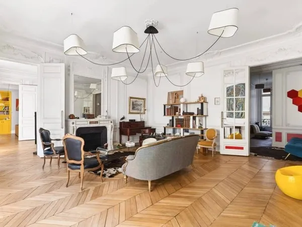 Appartement 6 pièces 190 m²