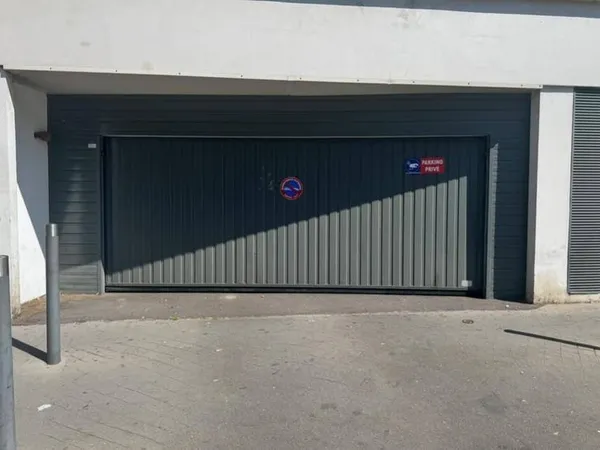 Parking 12 m²