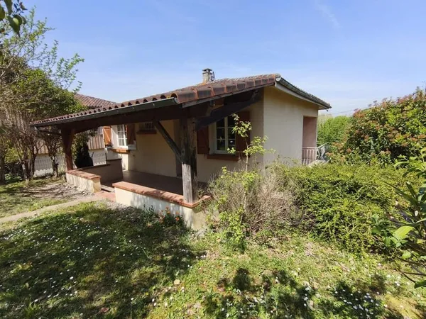 Maison de 57 m2 avec garage et jardin de 400 m2