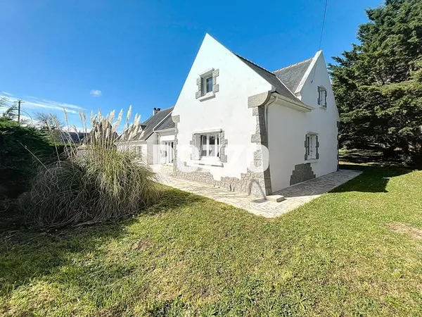 Maison Jullouville entre route et mer