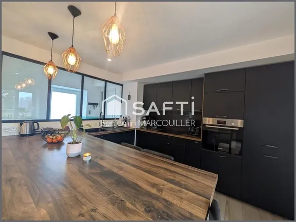 Maison 5 pièces 150 m²