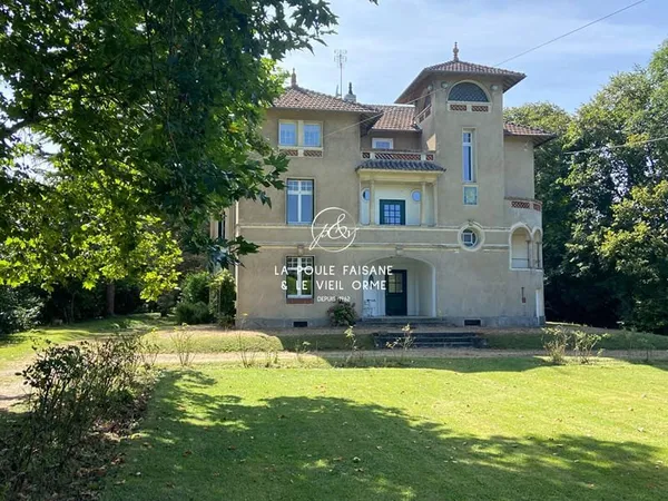VENTE PROPRIETE UNIQUE DE CARACTERE ART DECO