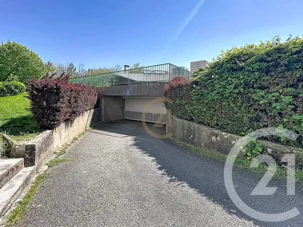 Parking 14 m²