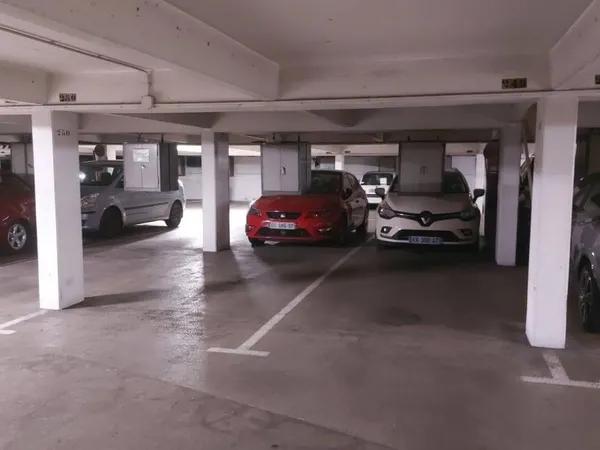 Parking 10 m²