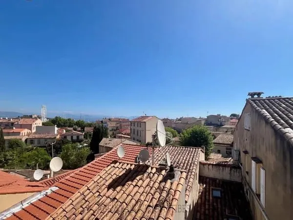 Vieil Antibes, dernier étage 3P duplex 79 m²
