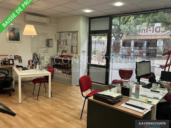 BUREAUX/LOCAUX PRO A VENDRE