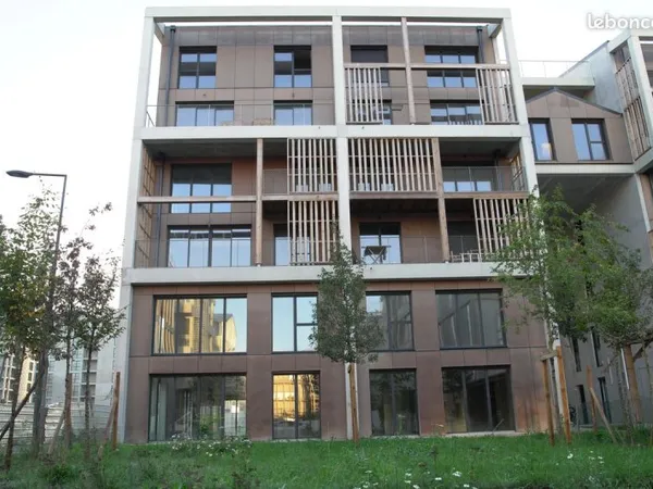 Plateau brut 233m² (volume capable) - Quartier Brazza Bordeaux