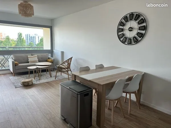 Chambre disponible en colocation mixte à Massy - Quartier Vilaine