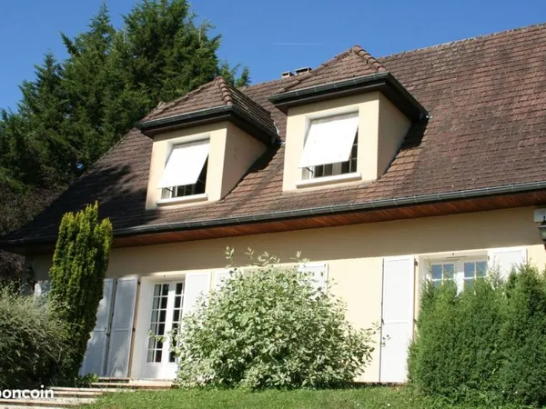 Maison meublée dans un charmant petit village à 5 min du collège et du lycée de Joigny
