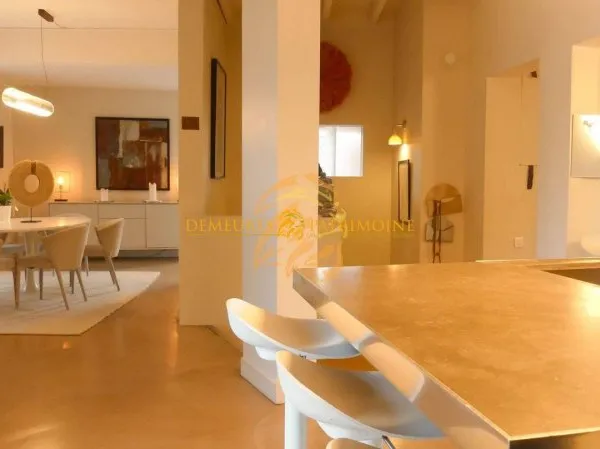 Duplex 5 pièces 225 m²