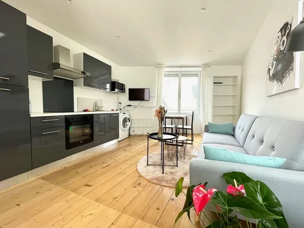 T1 BIS - RUE COMMANDANT DROGOU - 32.18 m²