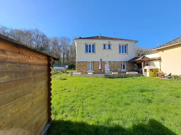 Maison à Saint Germain Lès Arpajon 5 pièces de 112 m2