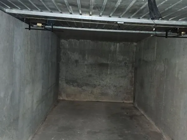 Garage fermé en sous sol