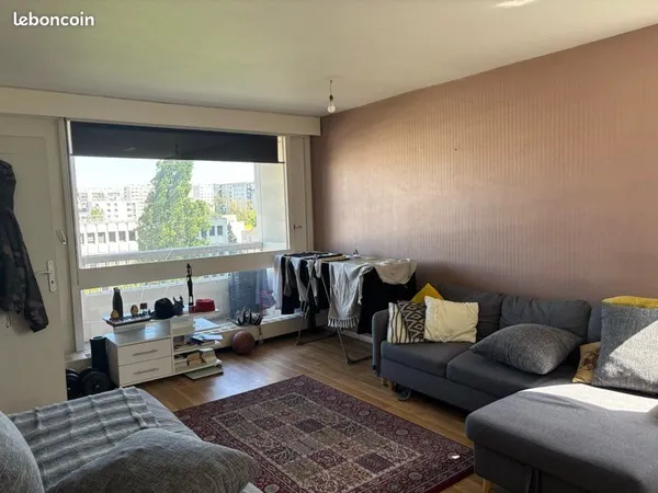 Chambre disponible en colocation - Villeurbanne (Flachet)