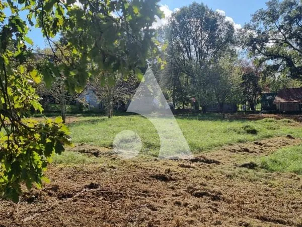 Terrain Constructible Puy-de-Corn Figeac 2806 m2.