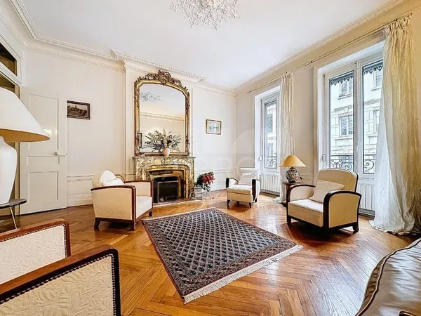 LYON 6 / METRO FOCH 5 PIECES 158m² 849000€