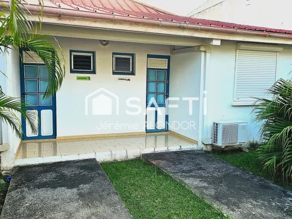 À vendre Deux appartements F2 meublés à Sainte-Anne