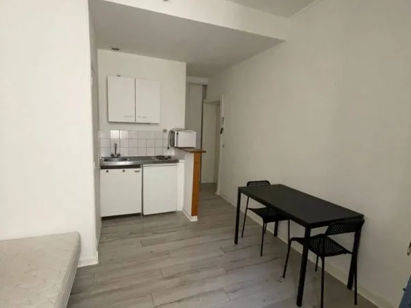 Studio 1 pièce 20 m²