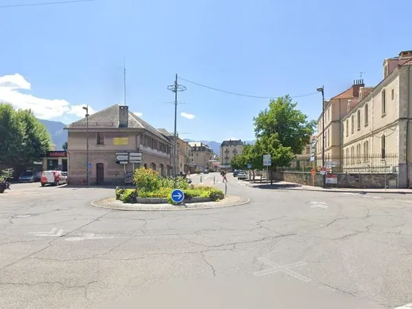 Lot de 7 parkings en sous-sol à Embrun