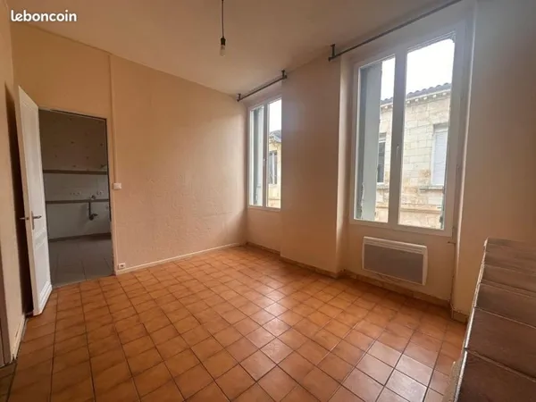 BORDEAUX CHARTRONS appartement T1bis - 38,22 m² - 1er étage