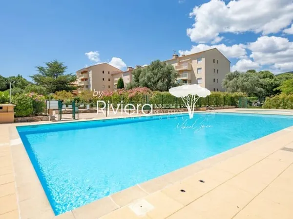 SAINTE-MAXIME - Résidence avec piscine - 3 PIECES - Parking