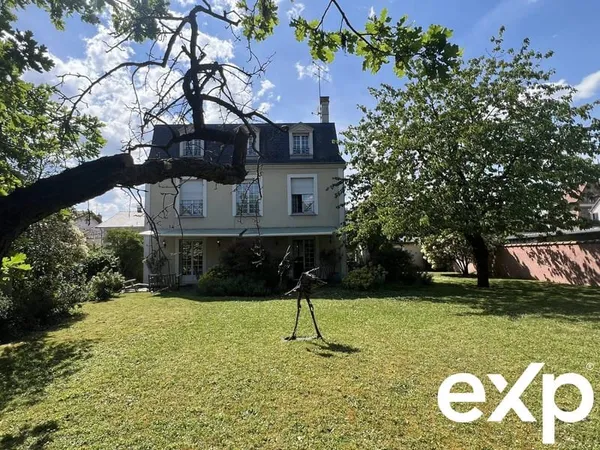 Maison familiale d'exception à 400 m du RER A - La Varenne