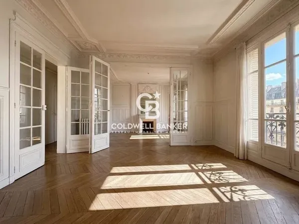 Magnifique appartement 5 pièces - parking - cabanon - grand jardin commun
