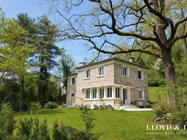 Maison de luxe 8 pièces 200 m²