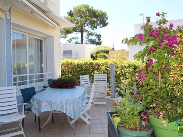 Villa familiale des années 50, très proche plage