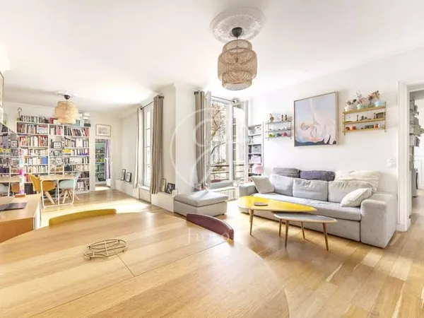 Paris 11e - CIRQUE D'HIVER - Appartement à vendre - 4 pièces - 104,59m² Carrez - 3 chambres.