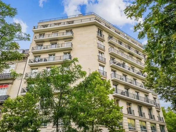 Bureaux 735 m²