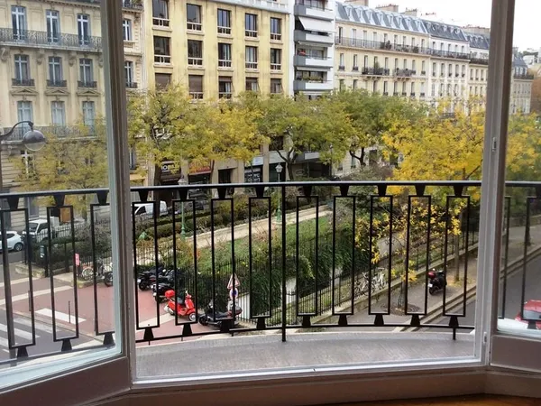 Loue appt 52m² - 2 pièces avec terrasse, meublé - métro Péreire - Paris 17ème