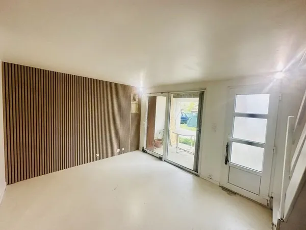 Maison de bourg de 2 pièces principales