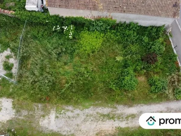Terrain 477 m²