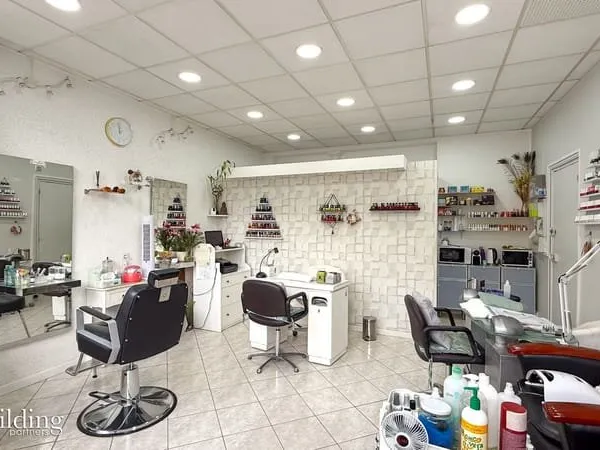 Asnières sur Seine Alma/Philosophes - Local Commercial - 26.67 m²