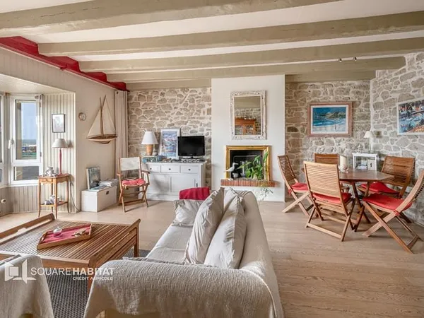 Très belle maison vue sur Mer et Port en plein centre de la Turballe à visiter rapidement