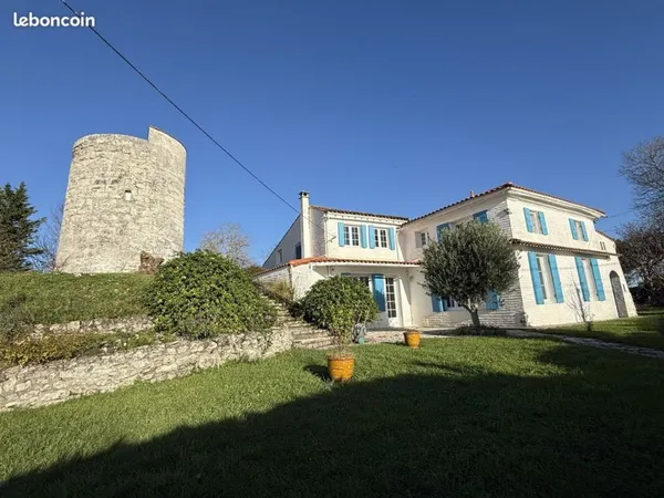 Propriété 8 pièces 171 m²