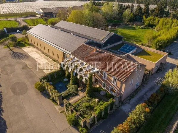 Bureaux 1800 m²