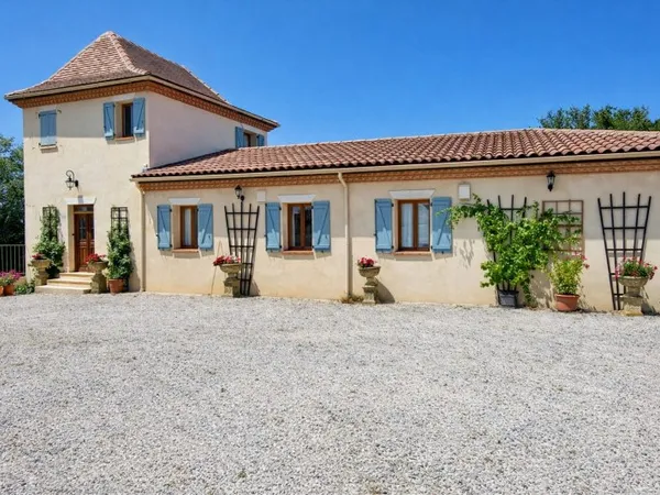 Maison 8 pièces 400 m²
